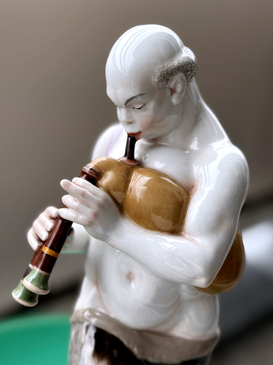 Kpm Berlin. Arab With Bagpipes From The Wedding Procession. Porcelain Figure After A 1905 Model.