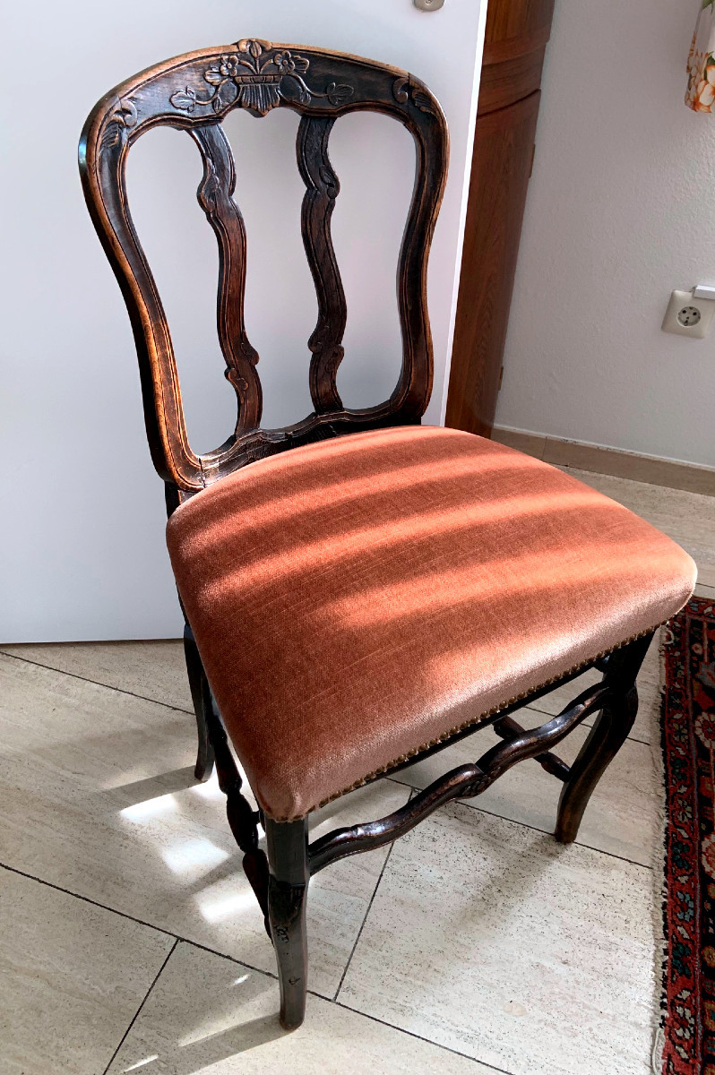 Baroque rhénan-mosan Quatre chaises, chêne sculpté, XVIIIe siècle - Baroque , Rococo style