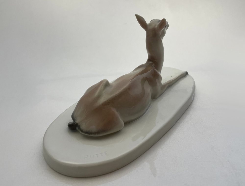 KPM Berlin Porcelaine Gazelle couchée, Emil Rutte, 1921-photo-3