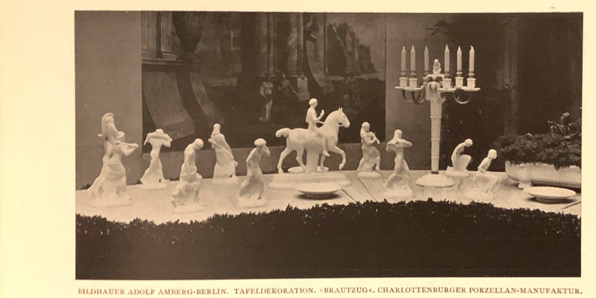 KPM Berlin – Jeune Turque agenouillée du Cortège de mariage d’Adolph Amberg, 1921-photo-2