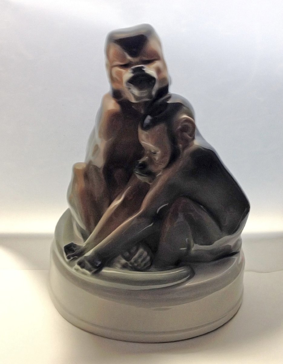 KPM Berlin, Anton Puchegger, groupe de singes en porcelaine Art nouveau, 1909/1925