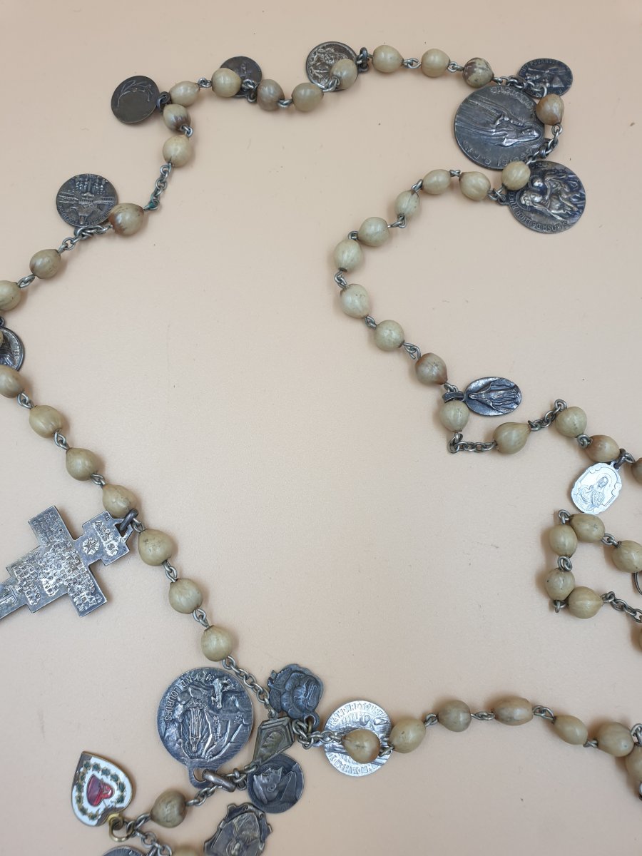 Important Rosary Decorated With 22 Medals And A Crucifix-photo-2