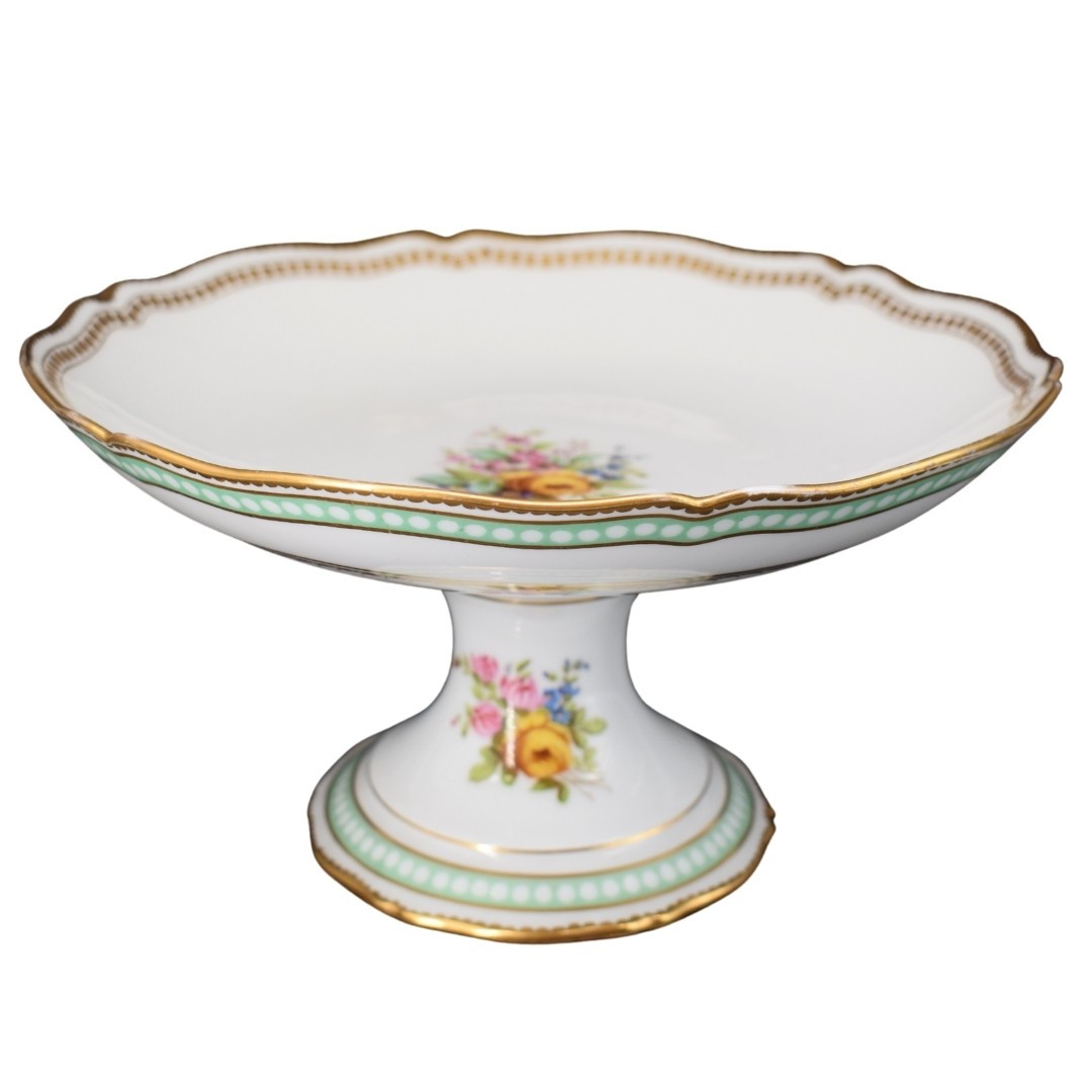Souloie en porcelaine, Boutigny Palais Royal, Paris (1860-1870)