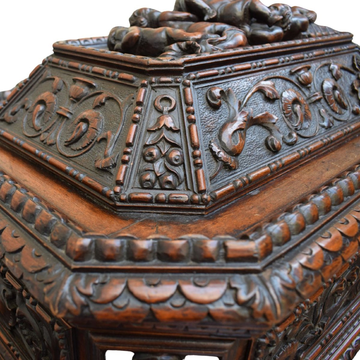 Coffret en bois sculpté – Style néo-Renaissance-photo-5