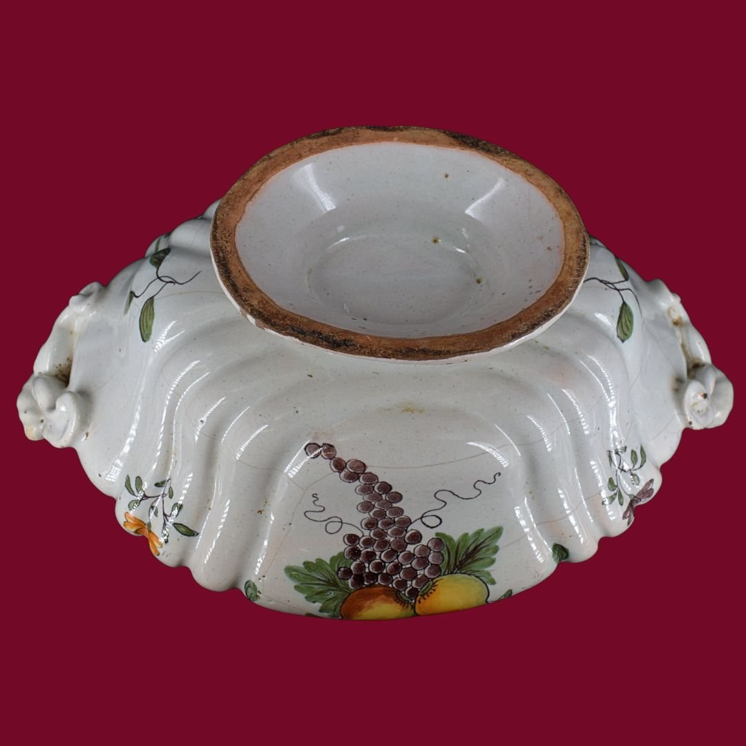 XVIIIe siècle, Imola (Émilie, Italie), Soupeière en faïence polychrome-photo-4