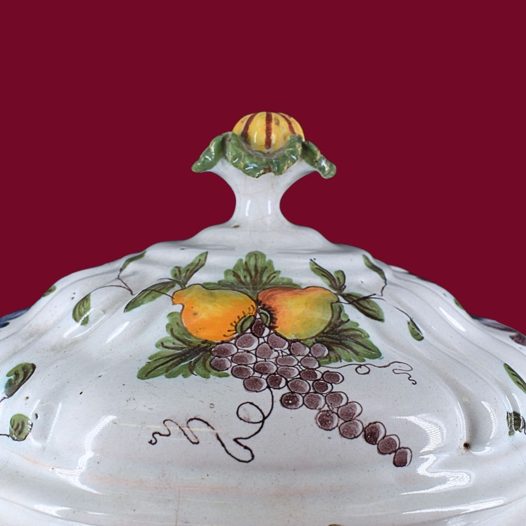 XVIIIe siècle, Imola (Émilie, Italie), Soupeière en faïence polychrome-photo-3