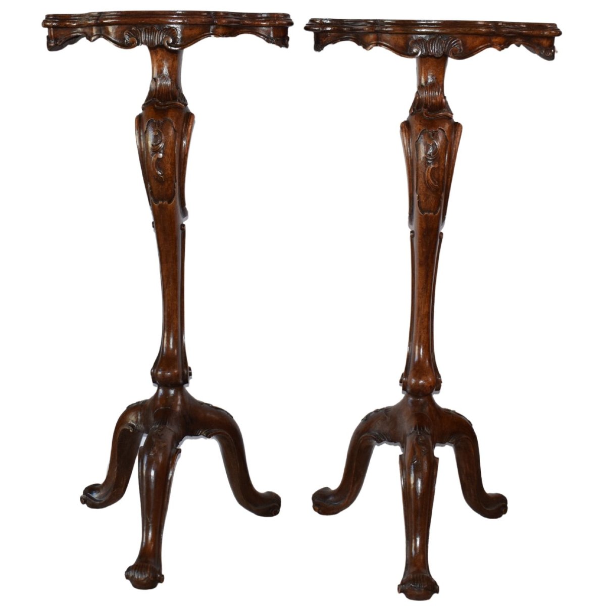 Pair Of Venetian Gueridons In Carved Walnut, Venice, 1720–1730-photo-3