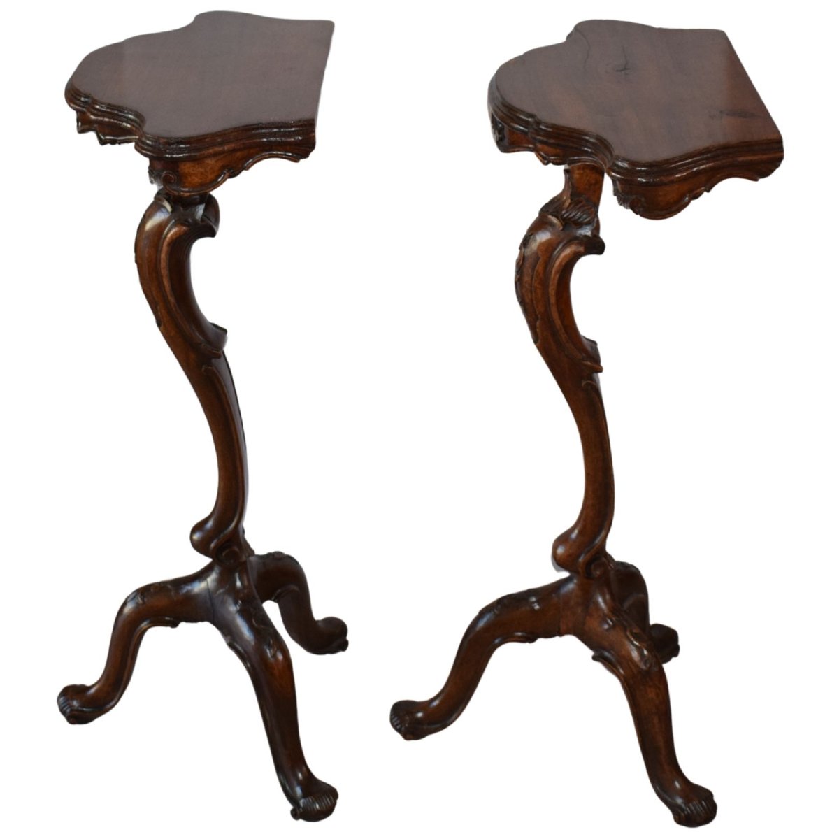 Pair Of Venetian Gueridons In Carved Walnut, Venice, 1720–1730-photo-1