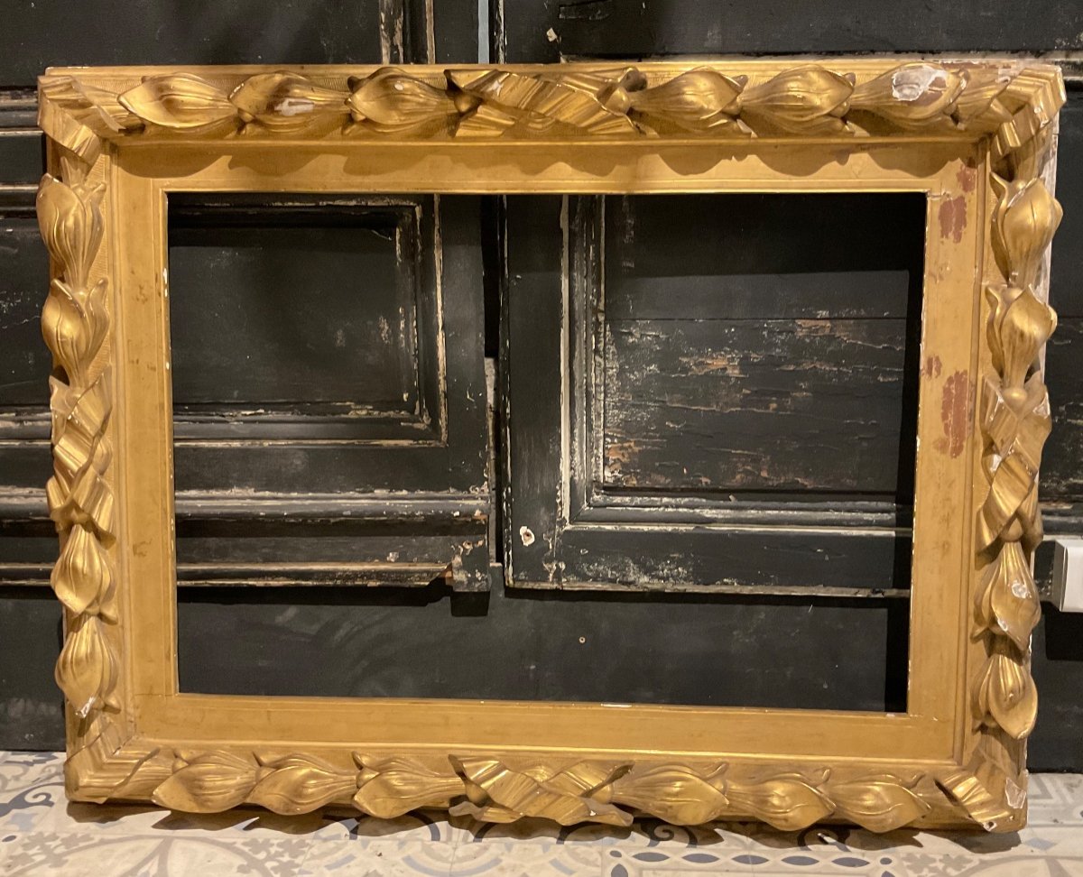 Cadre En Bois Doré XVIII éme  Siecle 