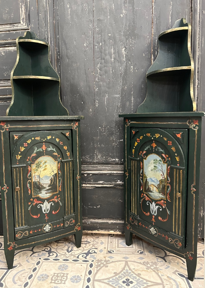 Paire D’encoignure D’uzes 
