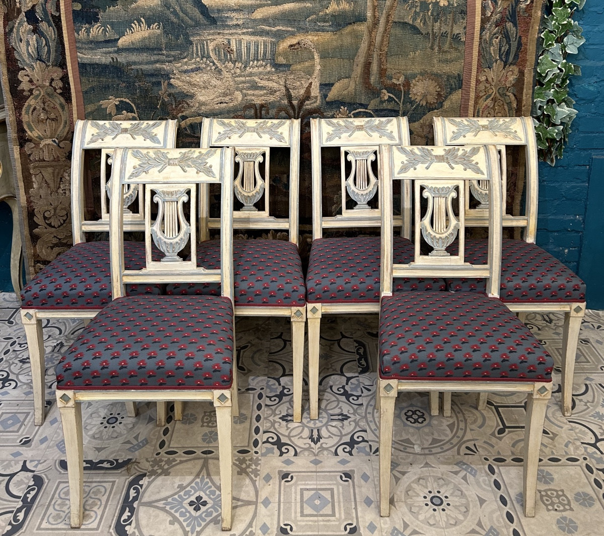 Suite de 6 chaises style directoire dossier Lyre