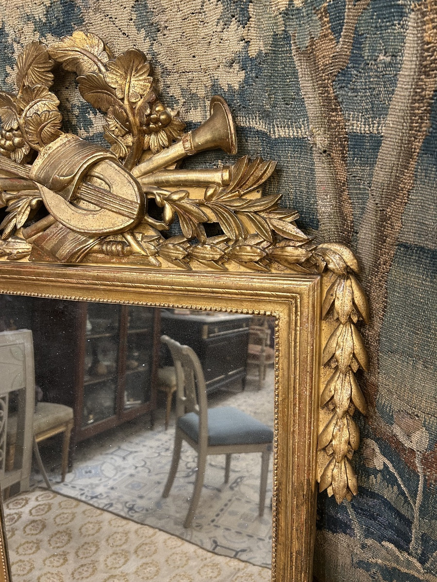 Miroir à fronton d’époque Louis XVI aux instruments de musique -photo-1