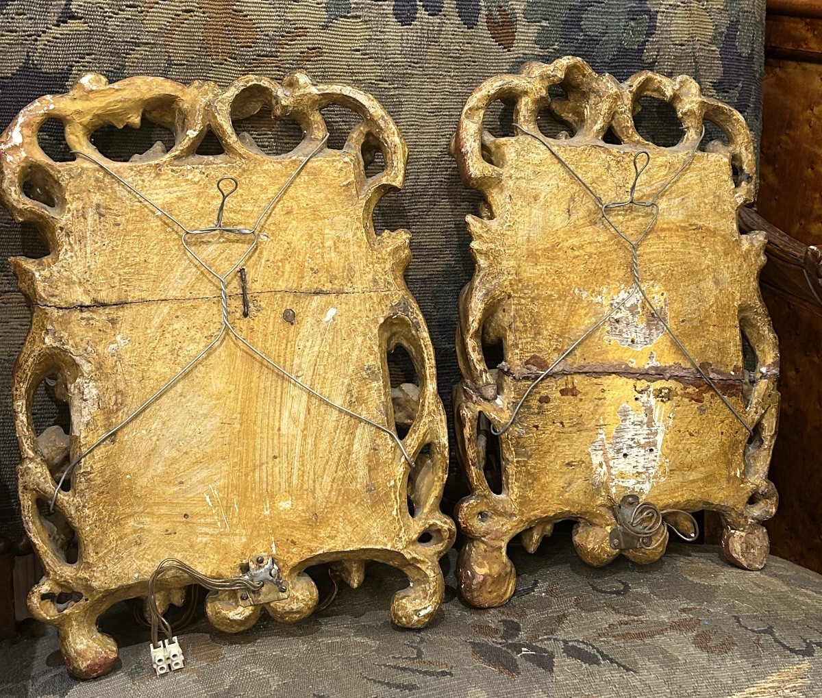 Paire d’appliques en bois doré -photo-4