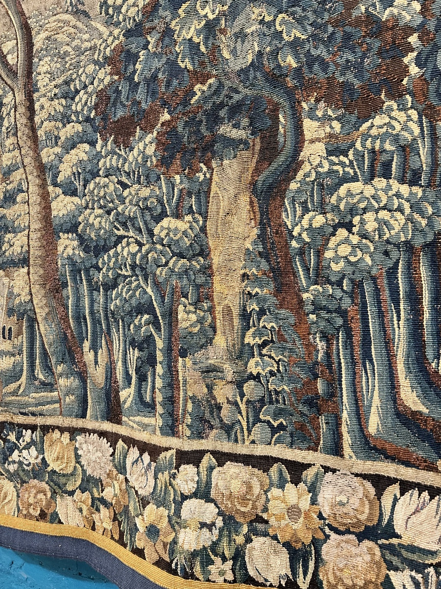 18th-century Flemish Tapestry -photo-3