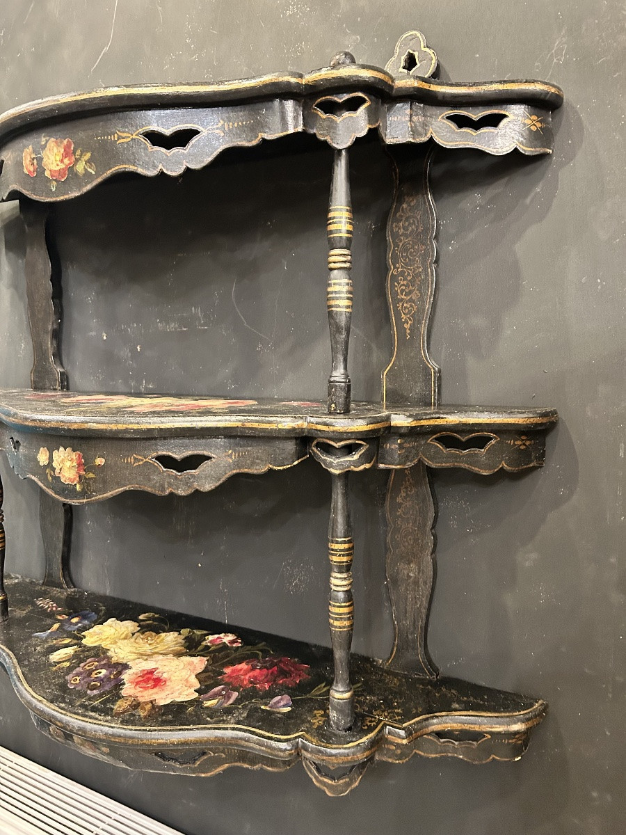 Napoleon III Wall Shelf In Lacquered Wood With Painted Decoration -photo-3
