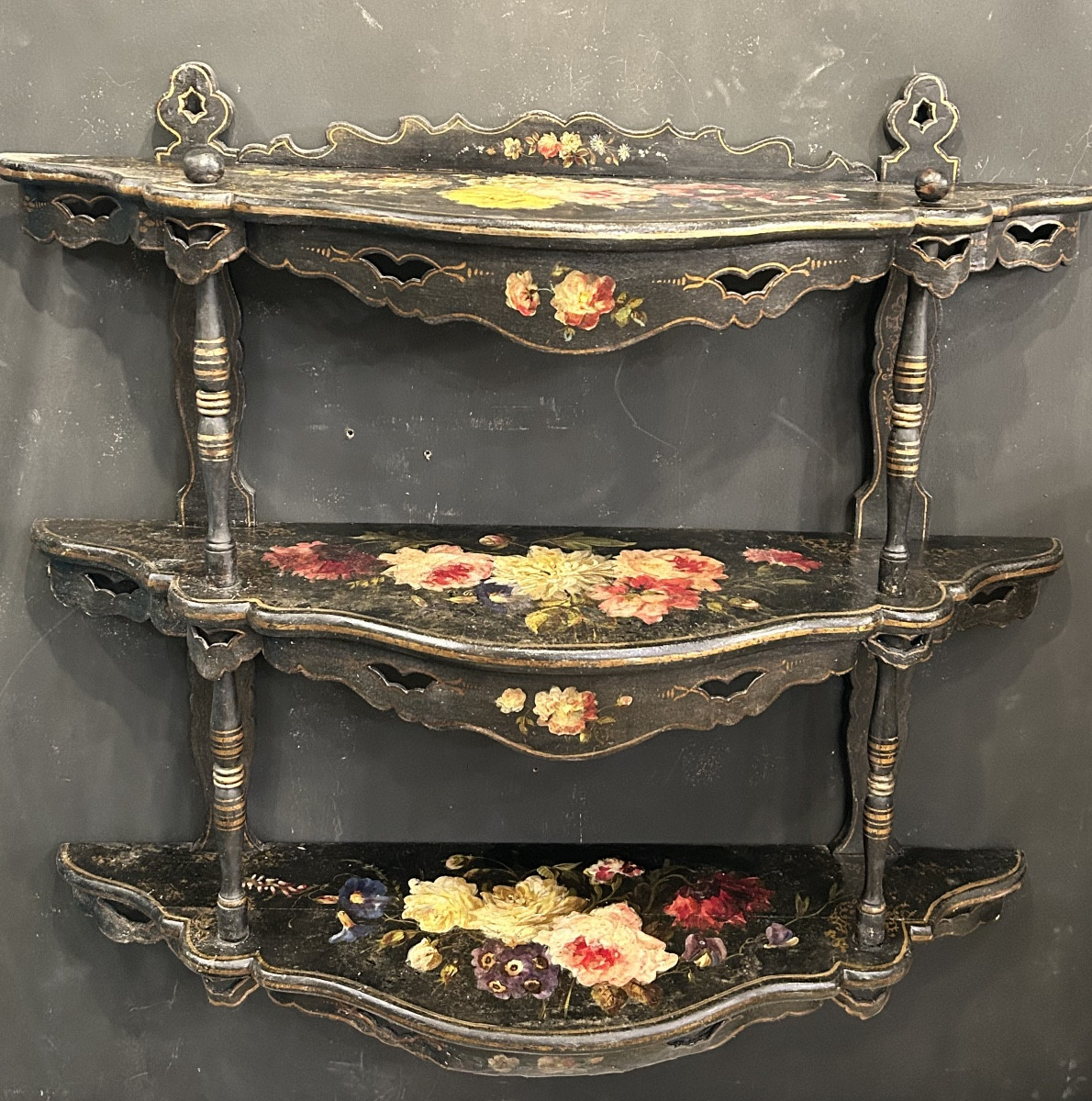 Napoleon III Wall Shelf In Lacquered Wood With Painted Decoration 