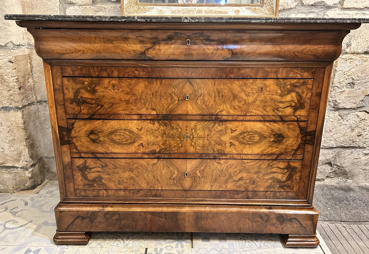 Commode en noyer Époque Louis Philippe 
