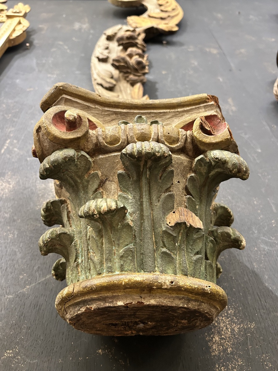 Polychrome Carved Wooden Capital Base -photo-1