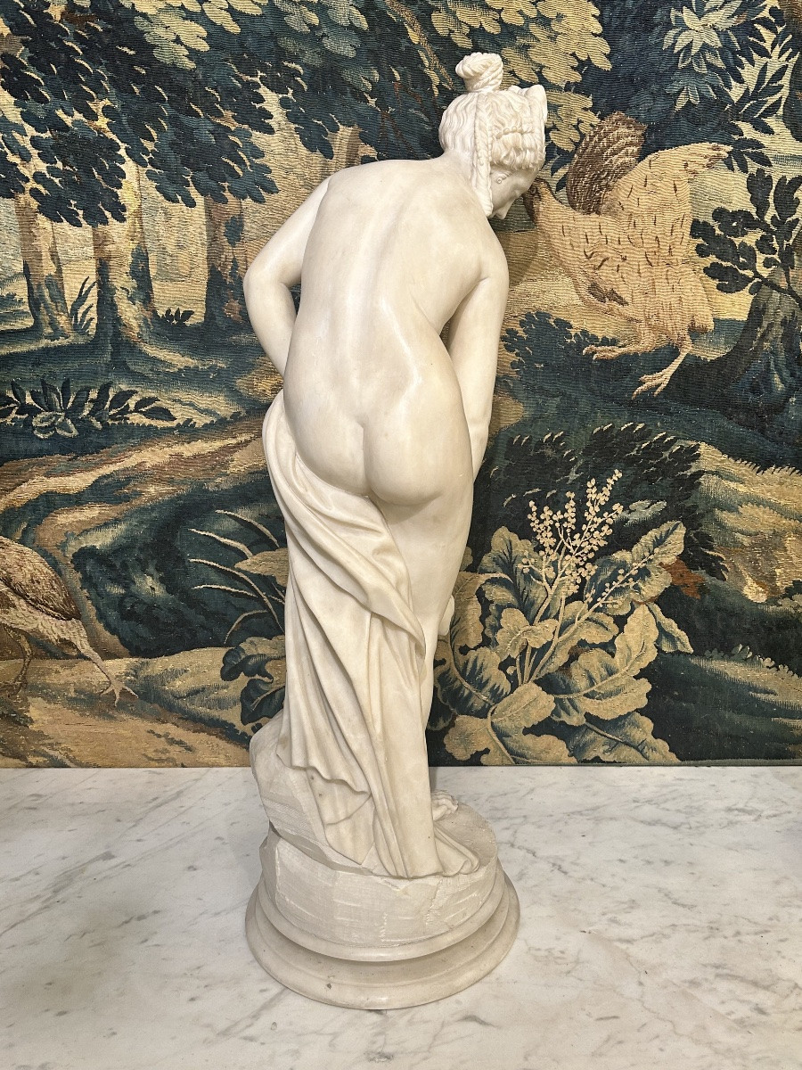La baigneuse dite Vénus sortant du bain en marbre blanc -photo-2
