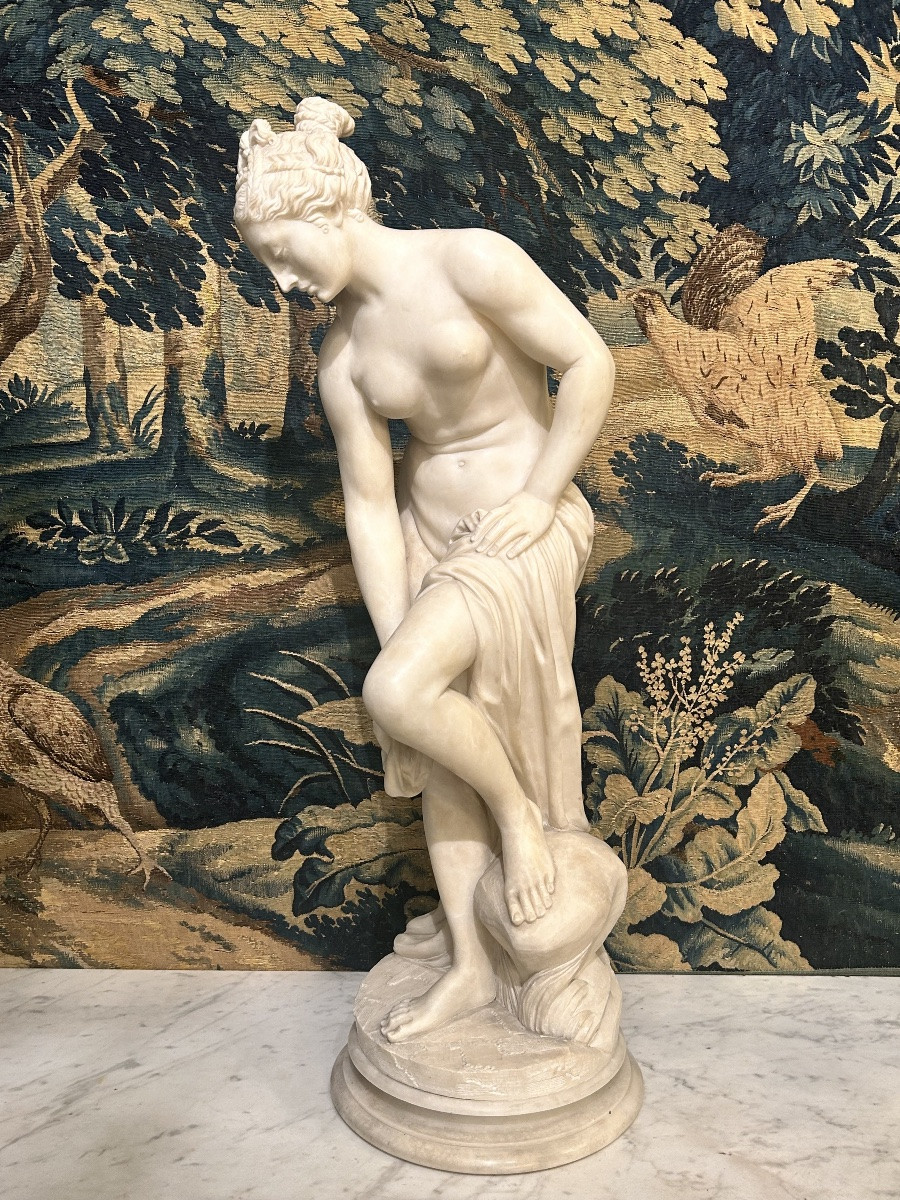 La baigneuse dite Vénus sortant du bain en marbre blanc -photo-6