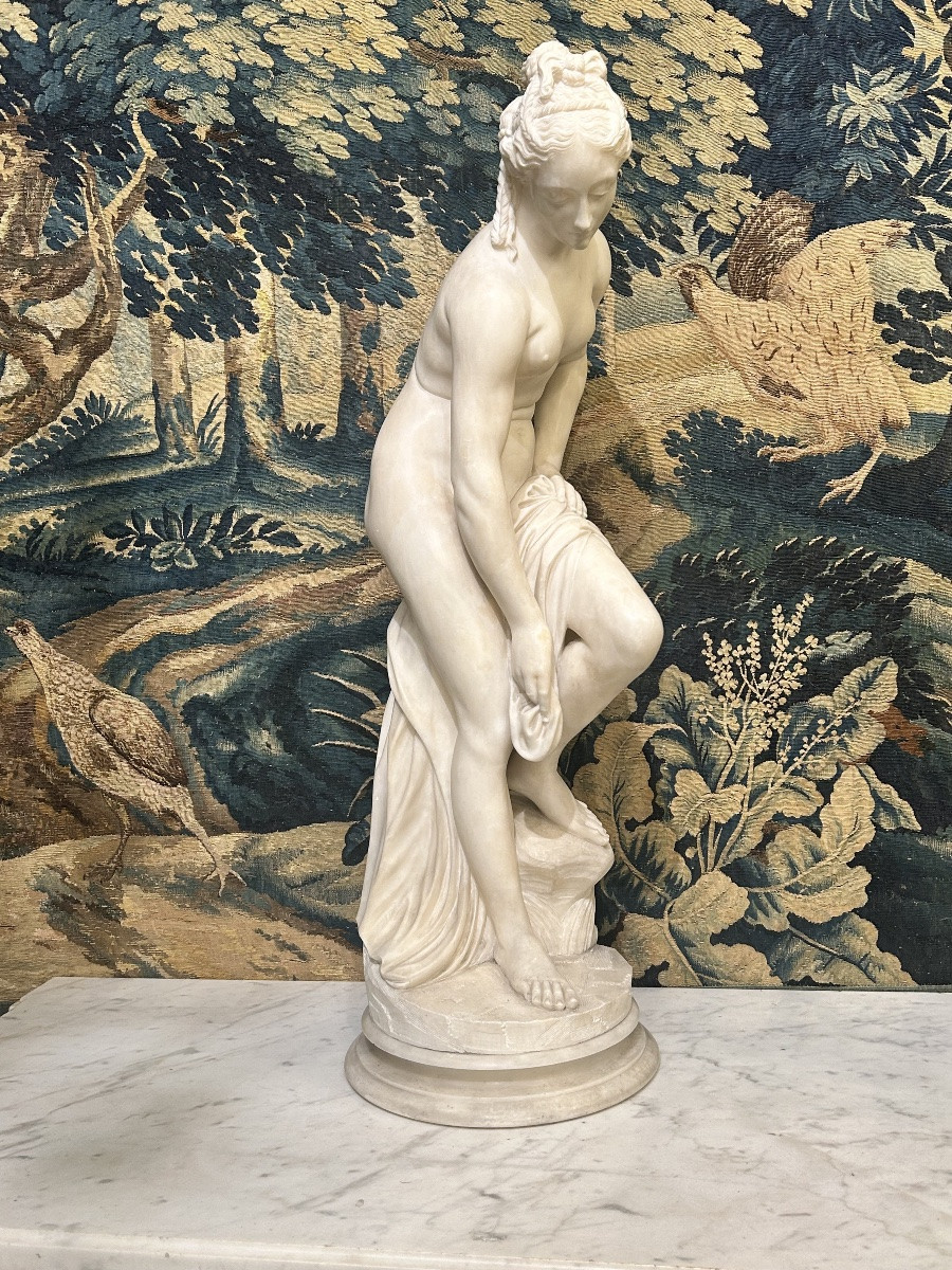La baigneuse dite Vénus sortant du bain en marbre blanc -photo-7