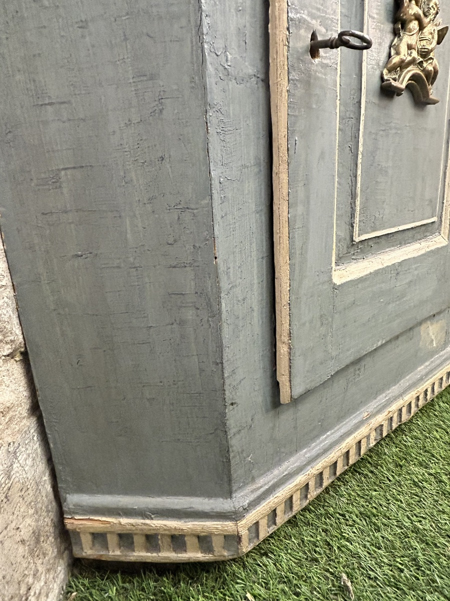 Louis XVI Rechambered Wood Corner Cabinet-photo-3