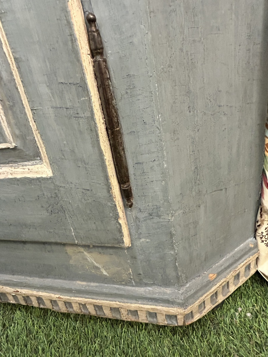 Louis XVI Rechambered Wood Corner Cabinet-photo-6