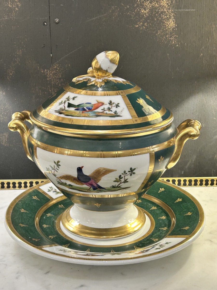 Soup Tureen And Its Frame In Porcelain Of Paris