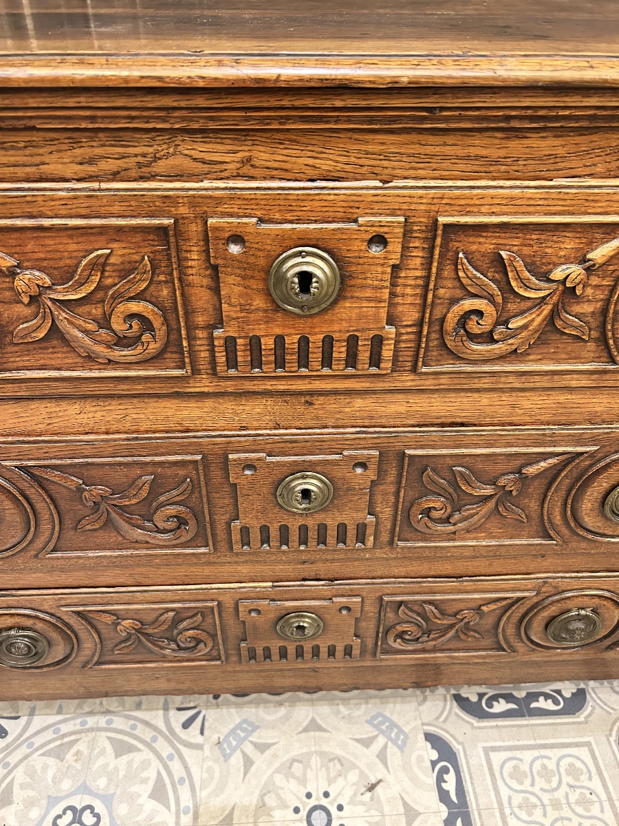 Commode Louis XVI en chêne sculpté -photo-2