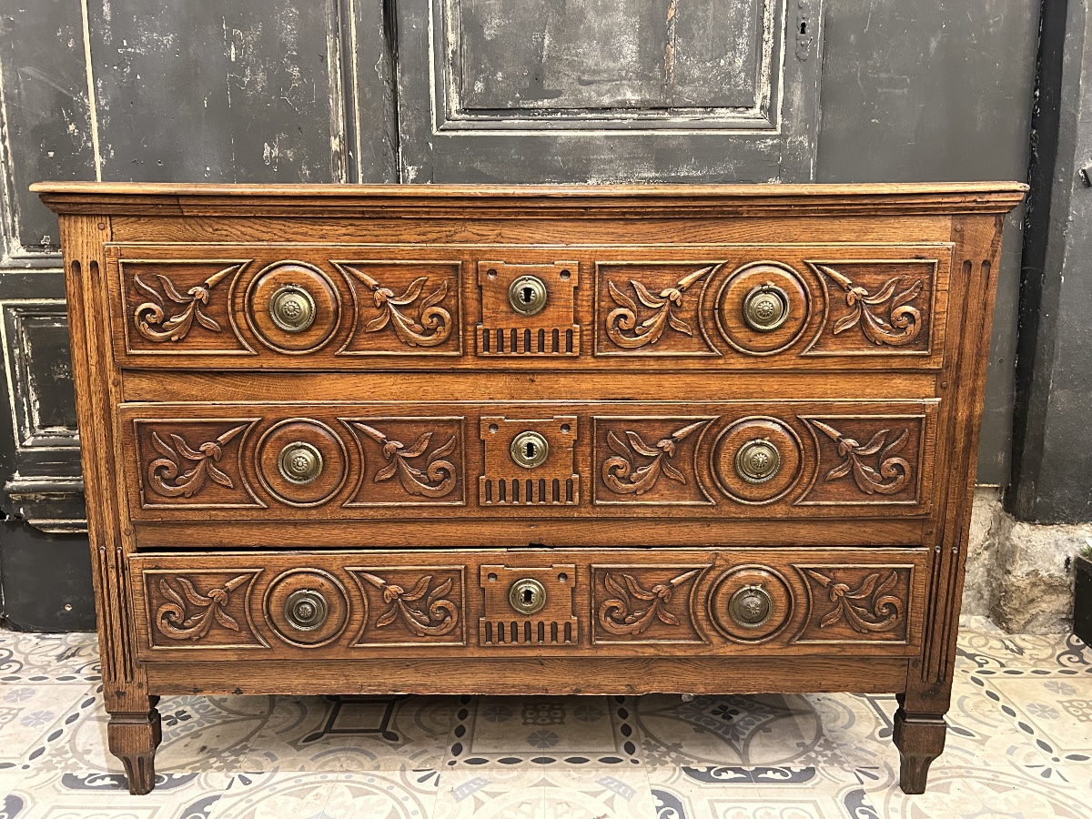 Commode Louis XVI en chêne sculpté -photo-2
