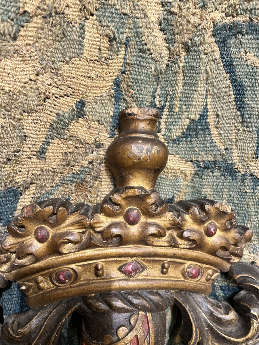 Armoiries en bois sculpté polychrome -photo-1