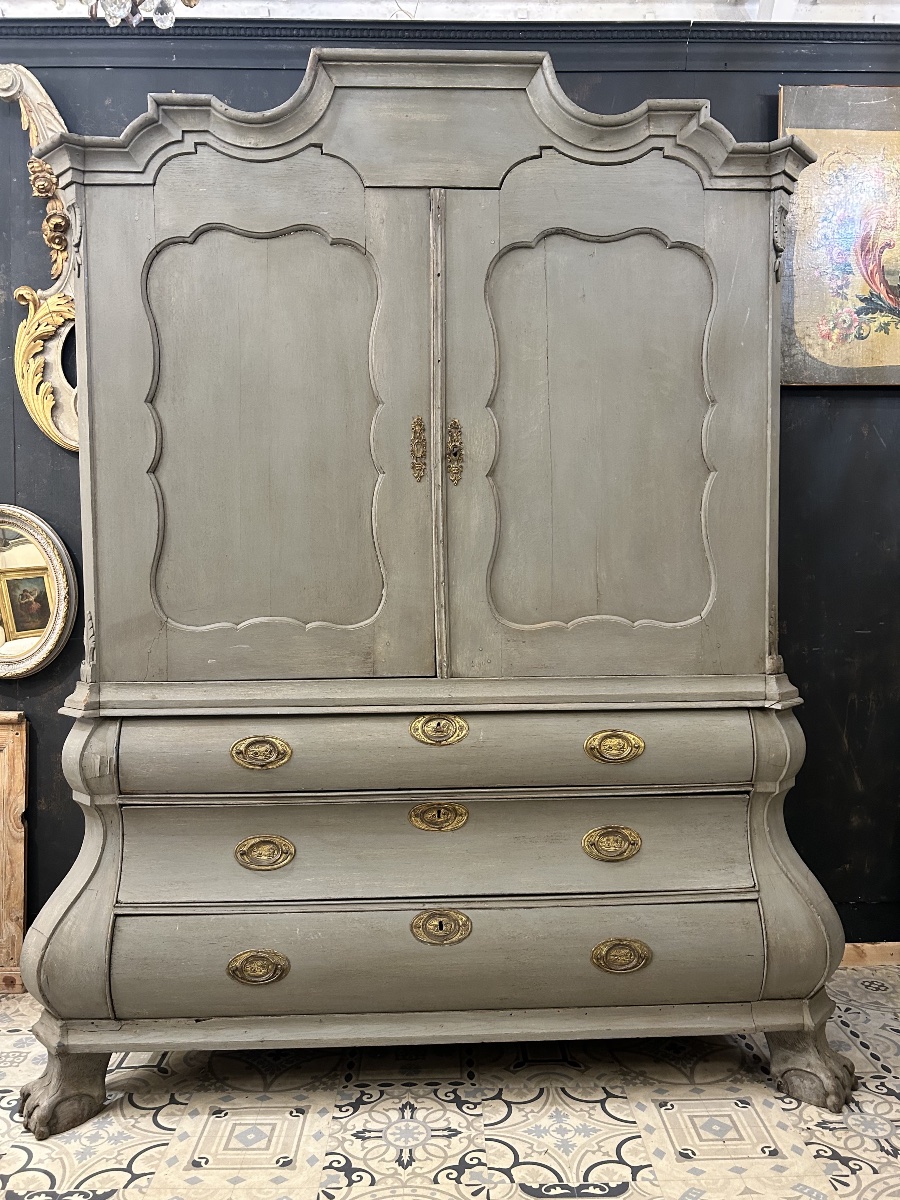 Two-section Dutch Sideboard In Distressed Oak 