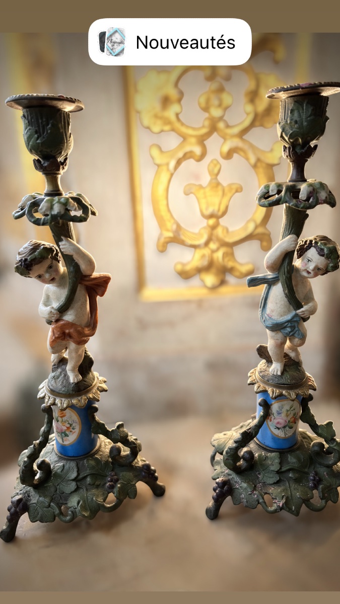 Paire de bougeoirs à décor de putti -photo-8