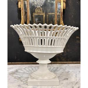 Coupe ajourée en porcelaine blanche manufacture du vieux Paris