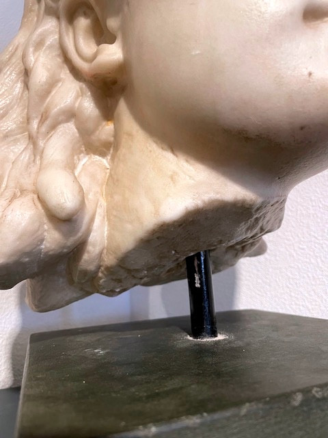 Large Statue Head In White Marble-photo-2