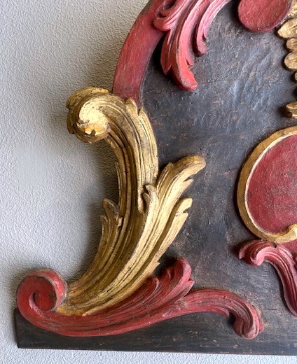 fronton de boiserie en chene sculpté et polychromé début du 18 eme-photo-2
