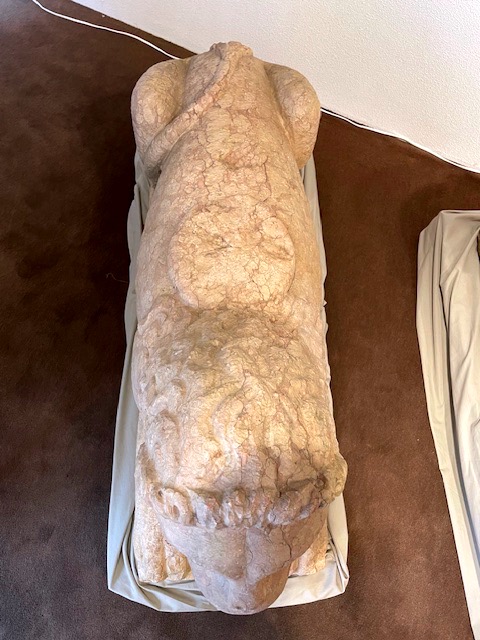 Pair Of Stylophore Marble Lions Late 12th, Early 13th Century-photo-5