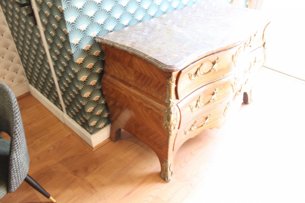 18th Century Commode In Veneer Wood -photo-2