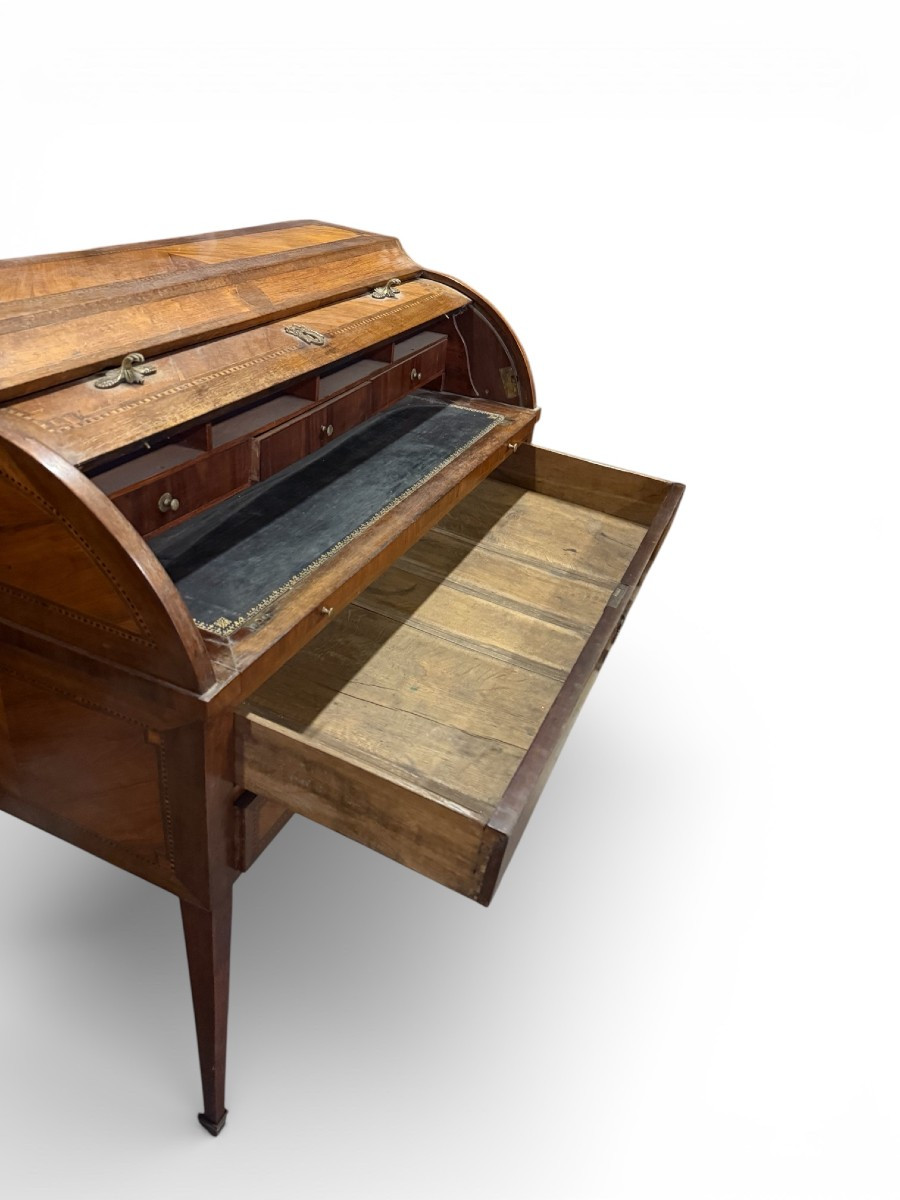 Bureau Cylindre en marqueterie époque Louis XVI -photo-1