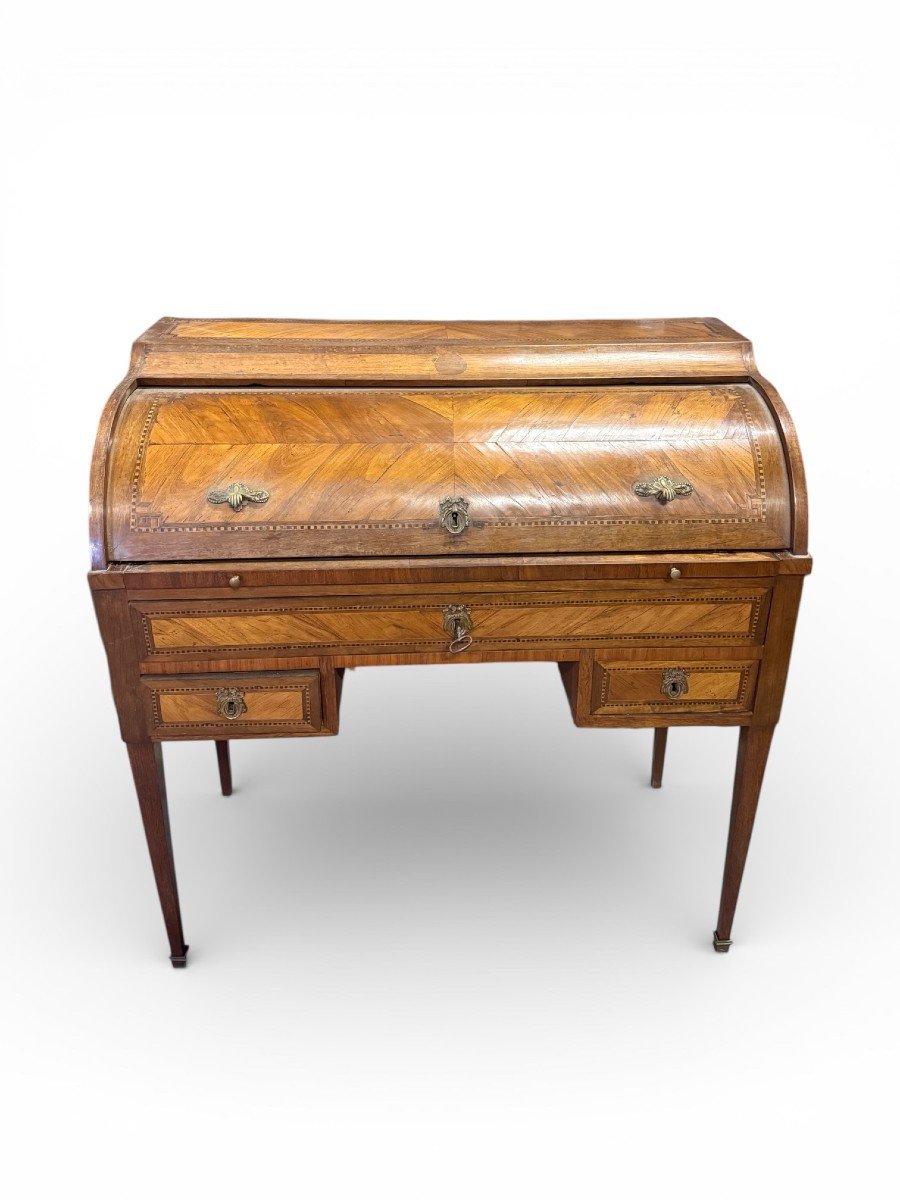 Bureau Cylindre en marqueterie époque Louis XVI 
