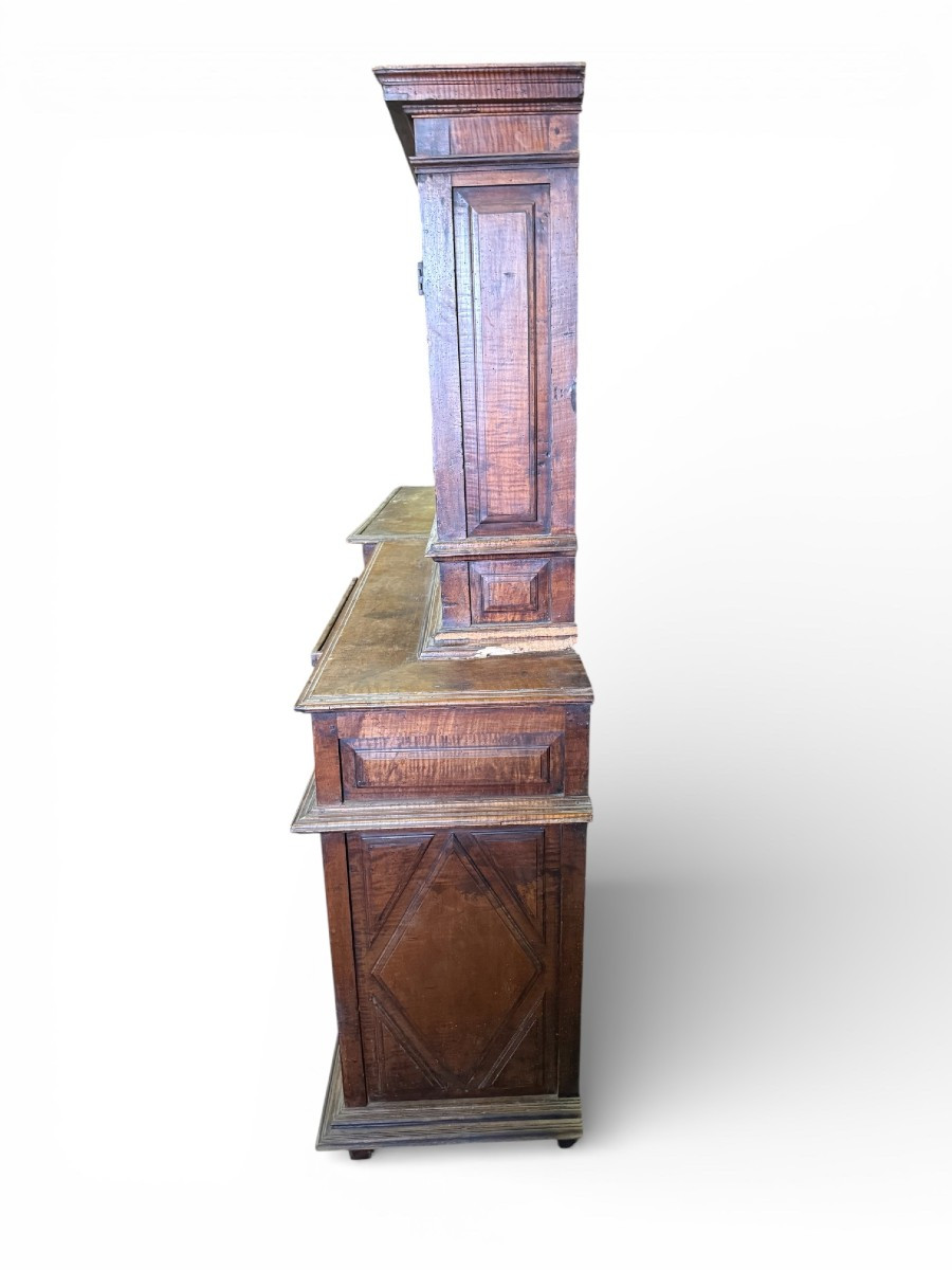  Bahut deux corps rétréci en noyer époque XVIIème-photo-3