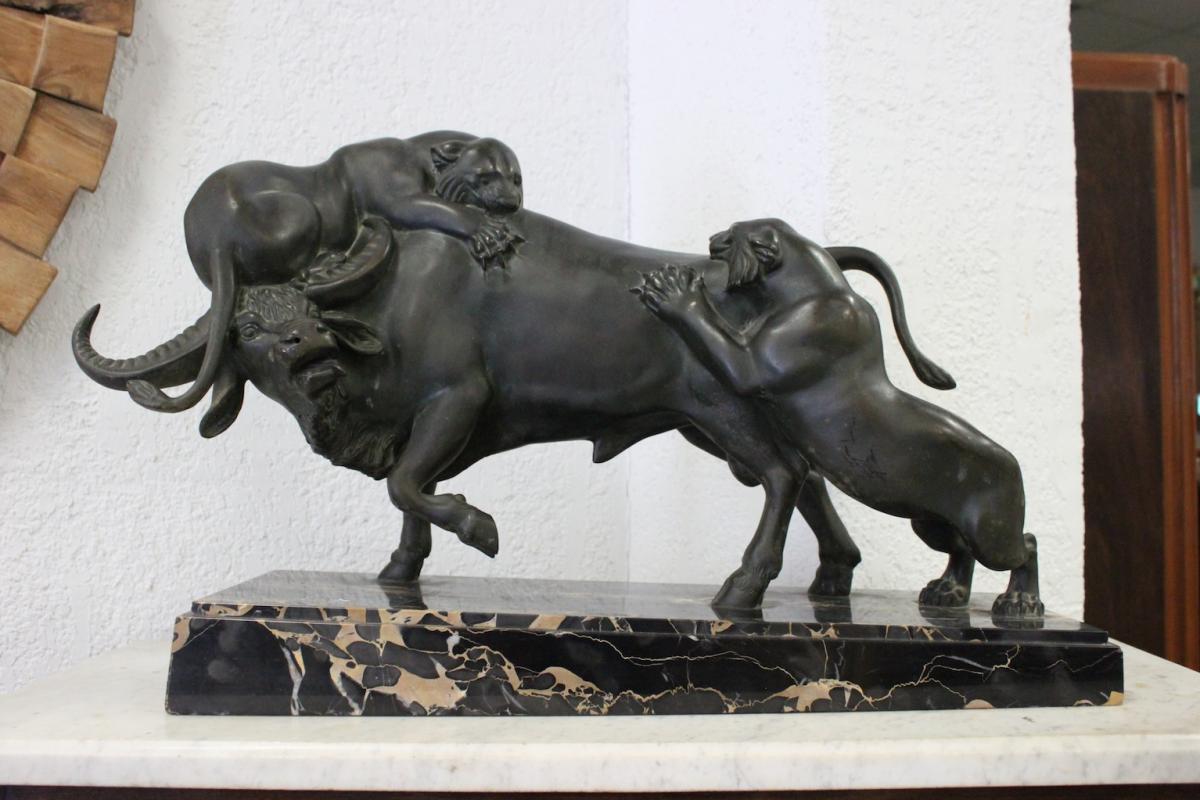 A Buffalo And Tigers Spelter Sculpture By Rochard XXth Century