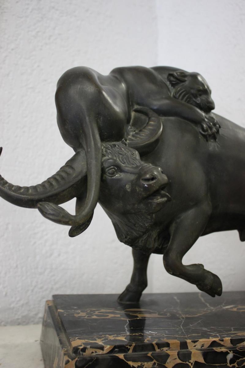 A Buffalo And Tigers Spelter Sculpture By Rochard XXth Century-photo-4