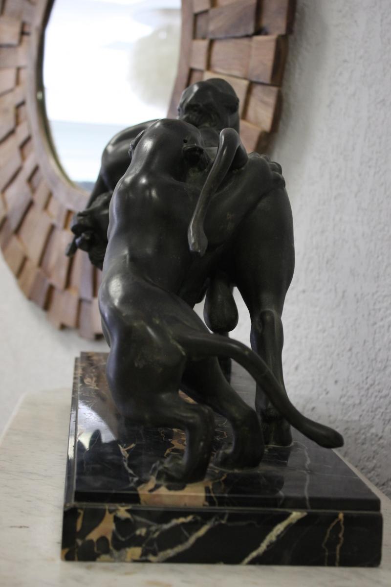A Buffalo And Tigers Spelter Sculpture By Rochard XXth Century-photo-2