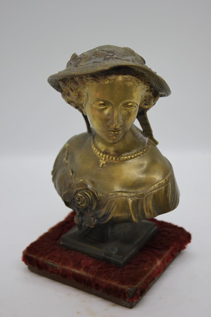 XIXth Century Bronze Of A Woman