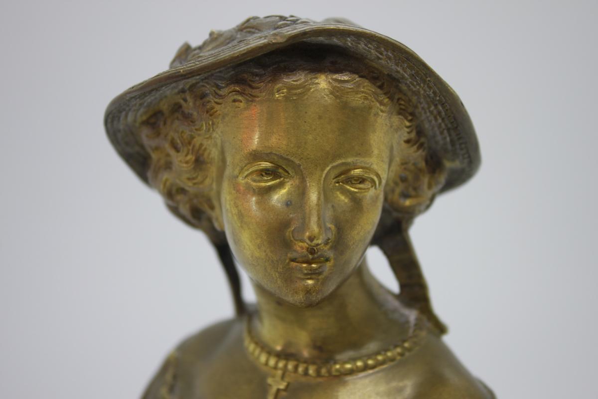 XIXth Century Bronze Of A Woman-photo-1