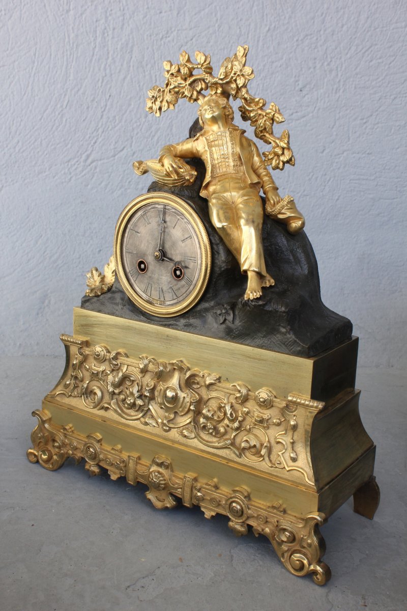 Late 19th Sleeping Violin Player Clock In Gilt Bronze-photo-3