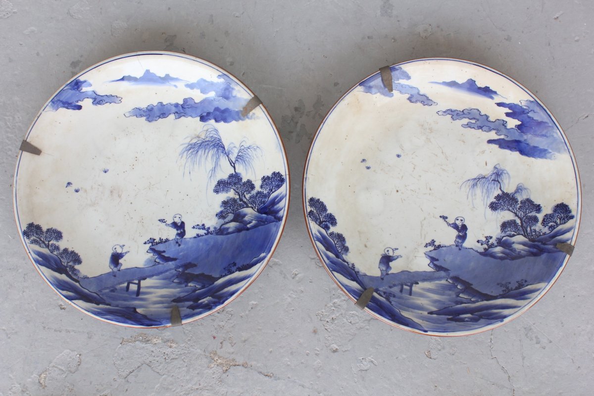 Pair Of Ancient Chinese Plates 18th Century Probably