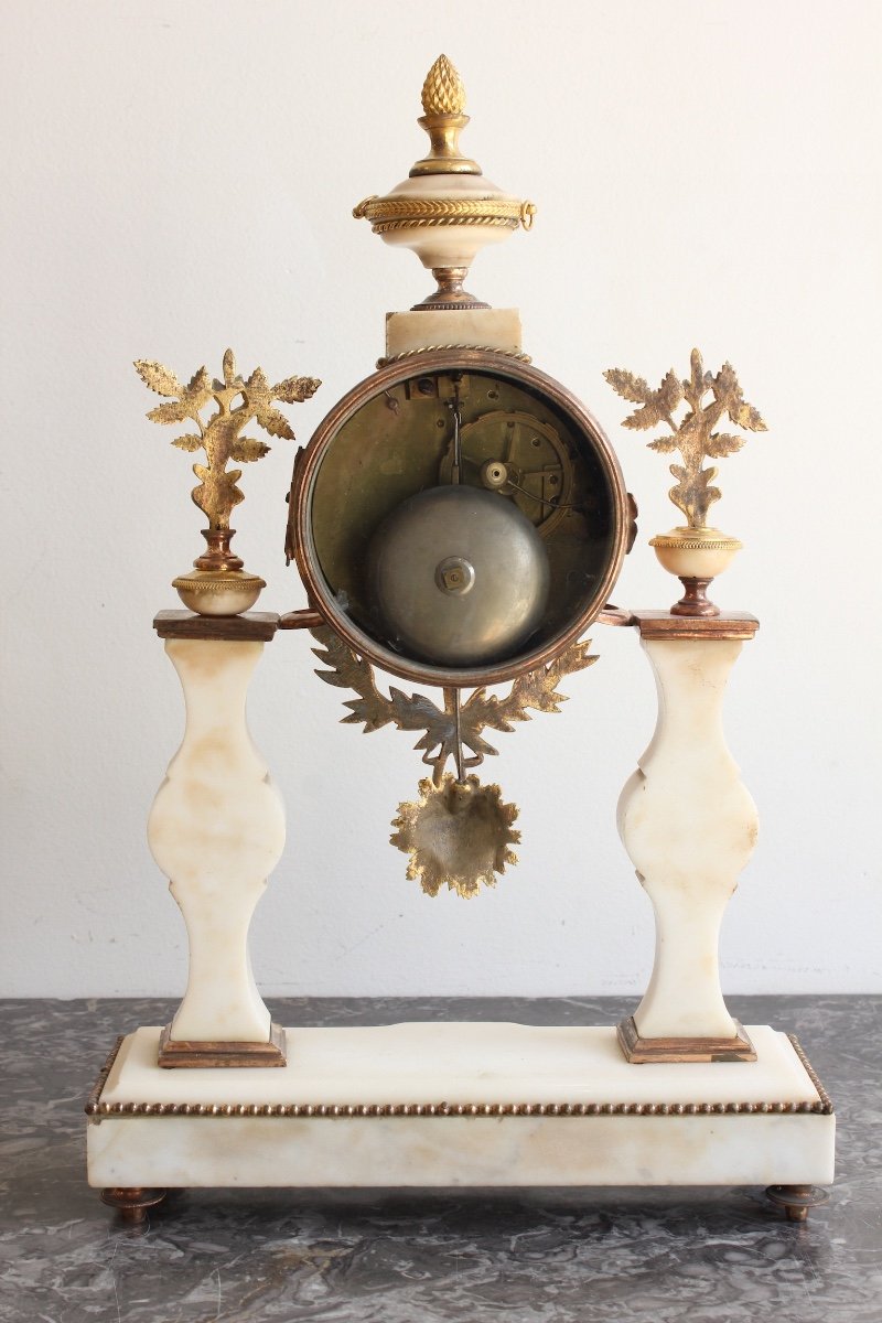 Louis XVI Clock With Wedgwood Decors-photo-4