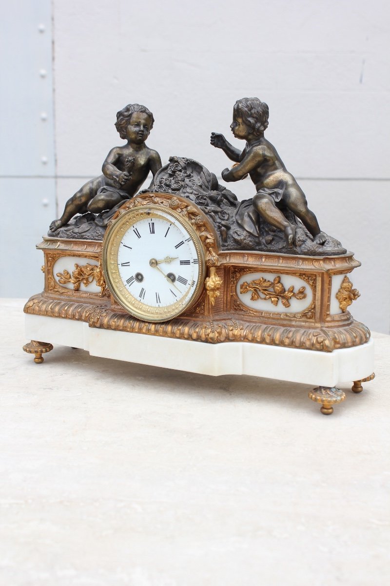 19th C. Bronze And Marble Clock With Baby Decor -photo-3